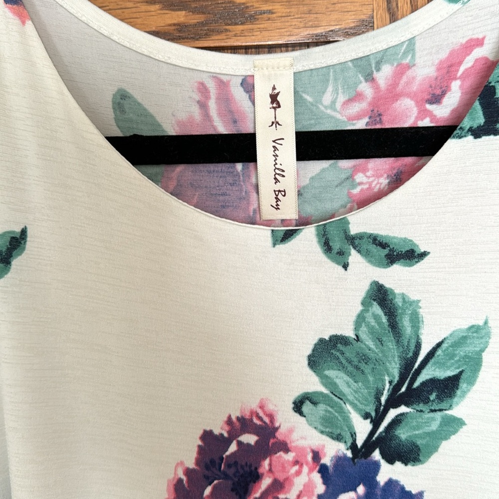 Like new maxi dress, size medium, stretchy material - Picture 3 of 5